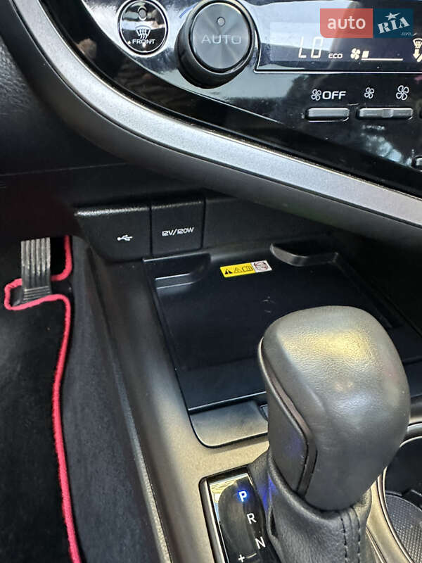 Седан Toyota Camry 2022 в Тернополе фото 28 Седан Toyota Camry 2022 в Тернополе