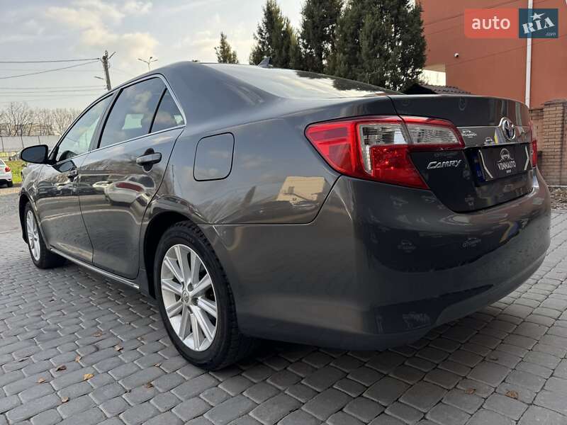 Седан Toyota Camry 2012 в Виннице фото 12 Седан Toyota Camry 2012 в Виннице