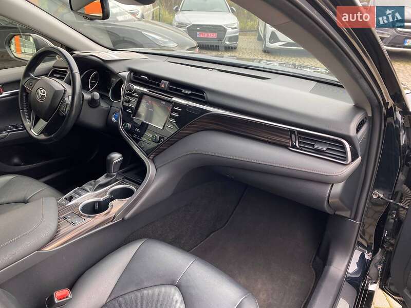 Седан Toyota Camry 2020 в Львові фото 9 Седан Toyota Camry 2020 в Львові