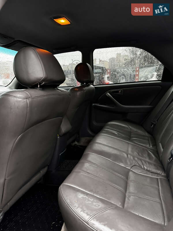 Седан Toyota Camry 1999 в Києві