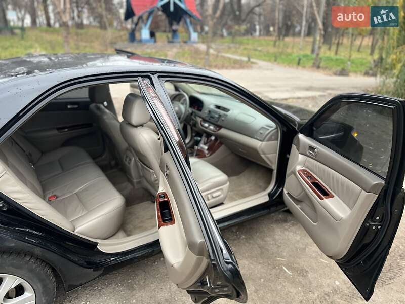 Седан Toyota Camry 2005 в Києві