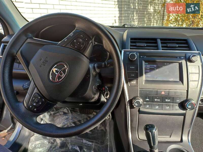 Седан Toyota Camry 2016 в Запоріжжі
