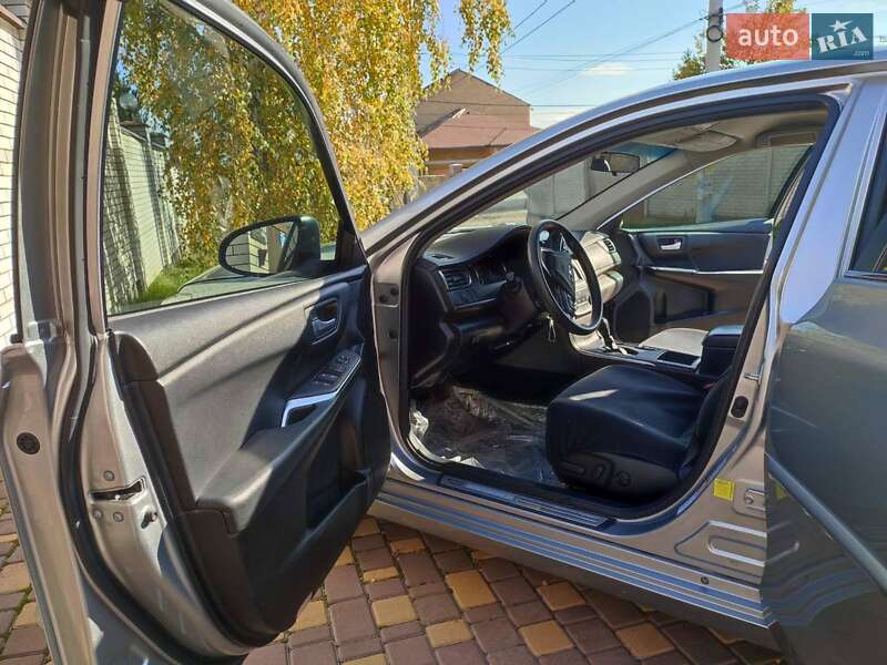 Седан Toyota Camry 2016 в Запоріжжі