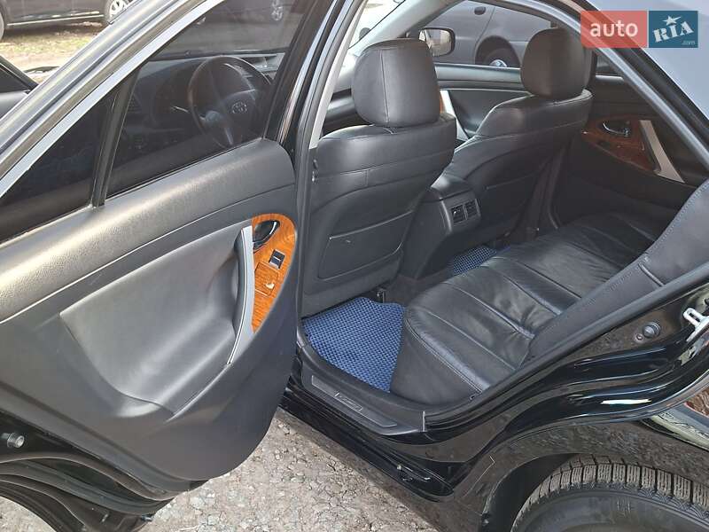Седан Toyota Camry 2008 в Нежине