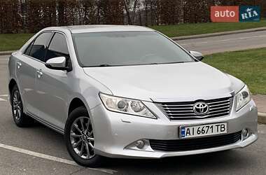 Седан Toyota Camry 2011 в Киеве