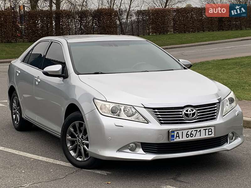 Toyota Camry 2011