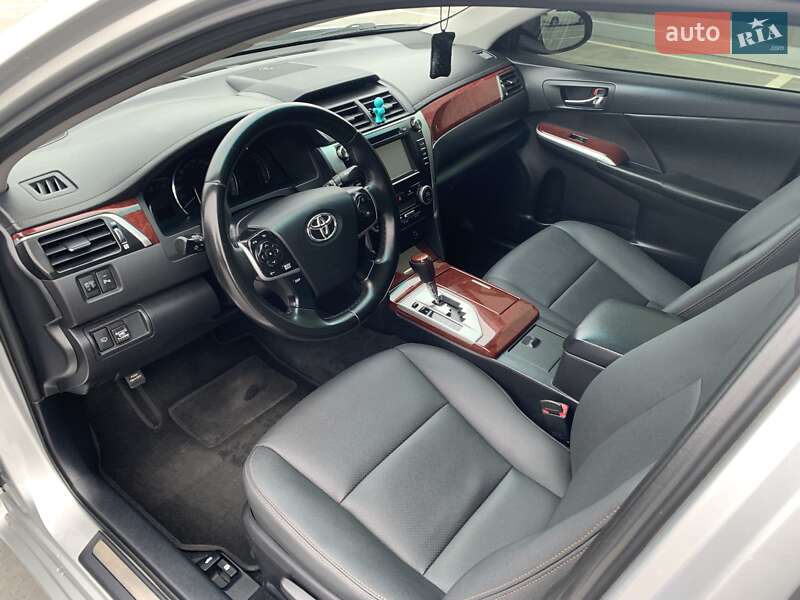 Седан Toyota Camry 2011 в Києві