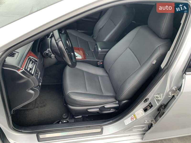 Седан Toyota Camry 2011 в Києві