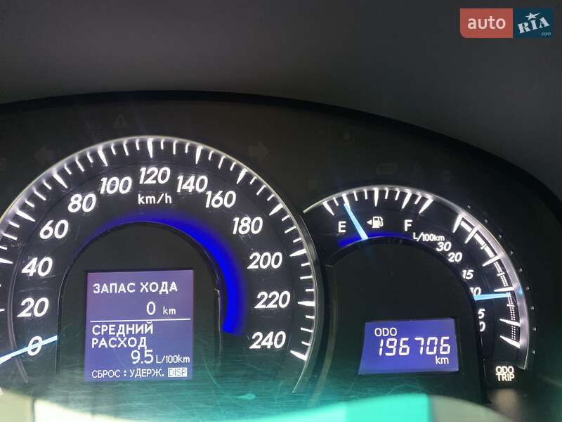 Седан Toyota Camry 2011 в Києві