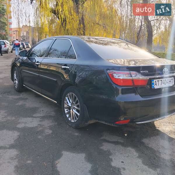 Седан Toyota Camry 2017 в Івано-Франківську