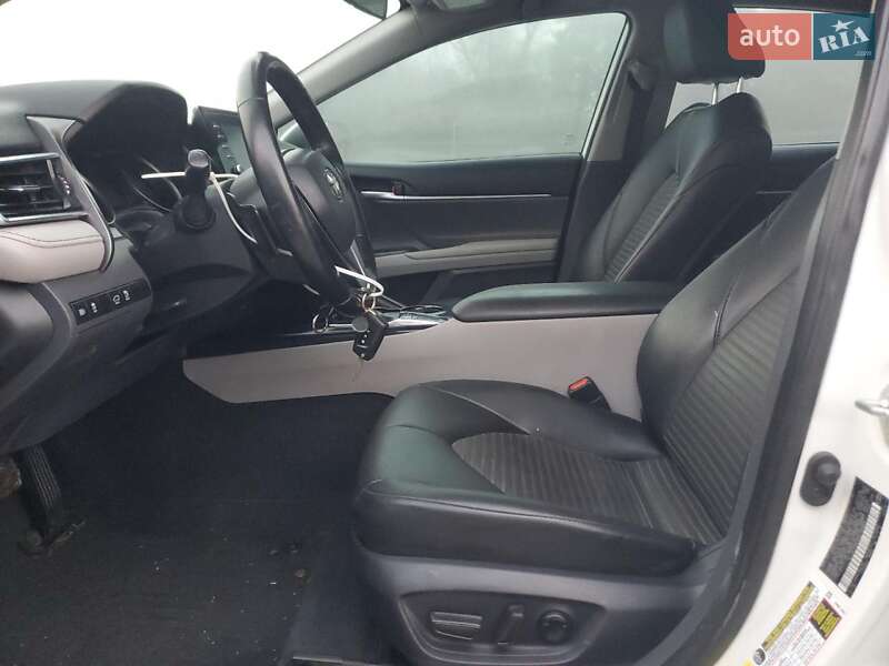 Седан Toyota Camry 2024 в Одессе