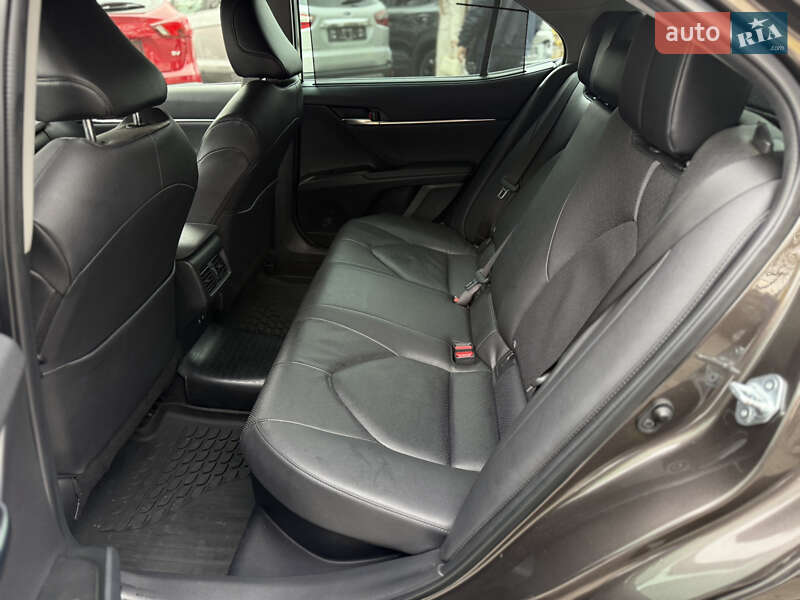 Седан Toyota Camry 2021 в Одессе