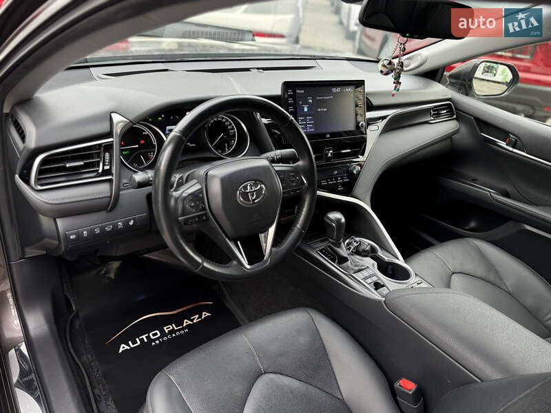 Седан Toyota Camry 2021 в Одессе