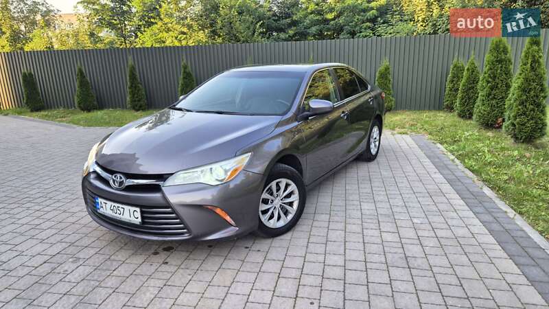 Седан Toyota Camry 2016 в Львові фото 12 Седан Toyota Camry 2016 в Львові