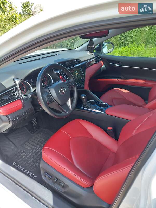 Седан Toyota Camry 2020 в Киеве фото 30 Седан Toyota Camry 2020 в Киеве