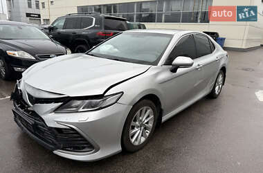 Седан Toyota Camry 2021 в Киеве