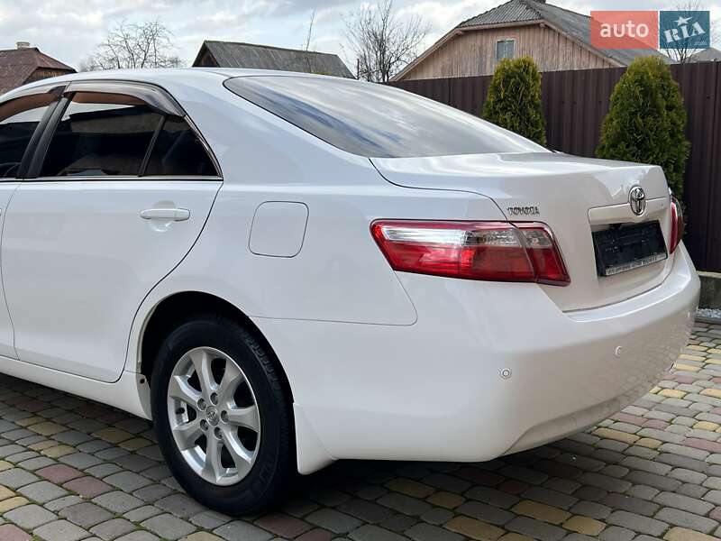 Седан Toyota Camry 2011 в Івано-Франківську