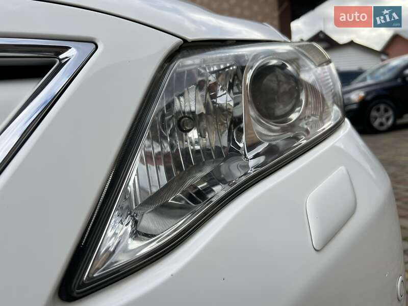 Седан Toyota Camry 2011 в Івано-Франківську