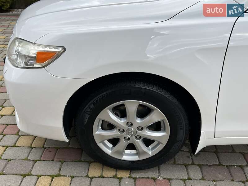 Седан Toyota Camry 2011 в Івано-Франківську