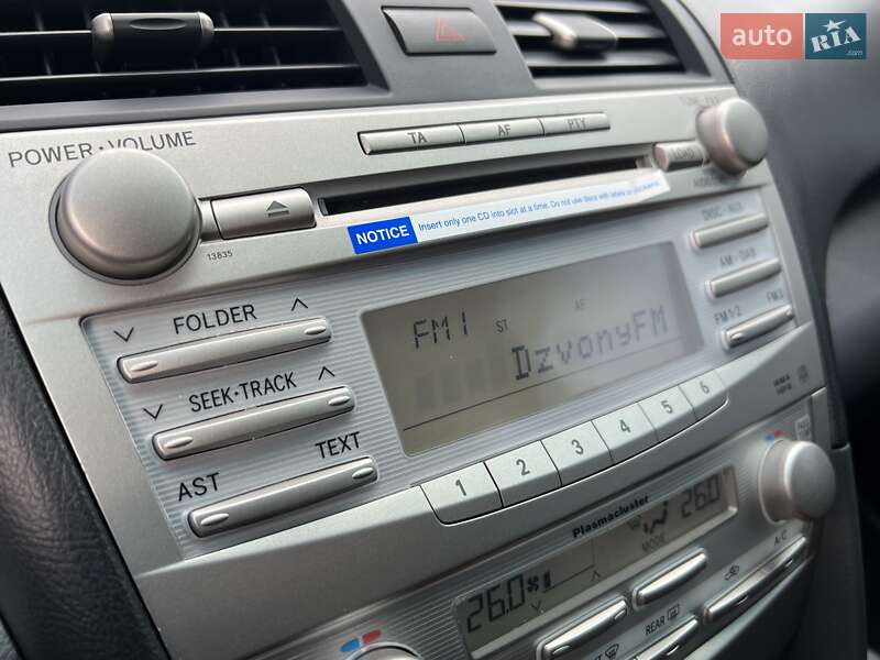 Седан Toyota Camry 2011 в Івано-Франківську