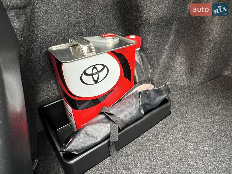 Седан Toyota Camry 2011 в Івано-Франківську