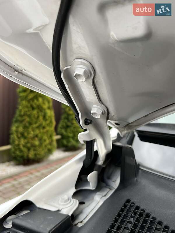 Седан Toyota Camry 2011 в Івано-Франківську