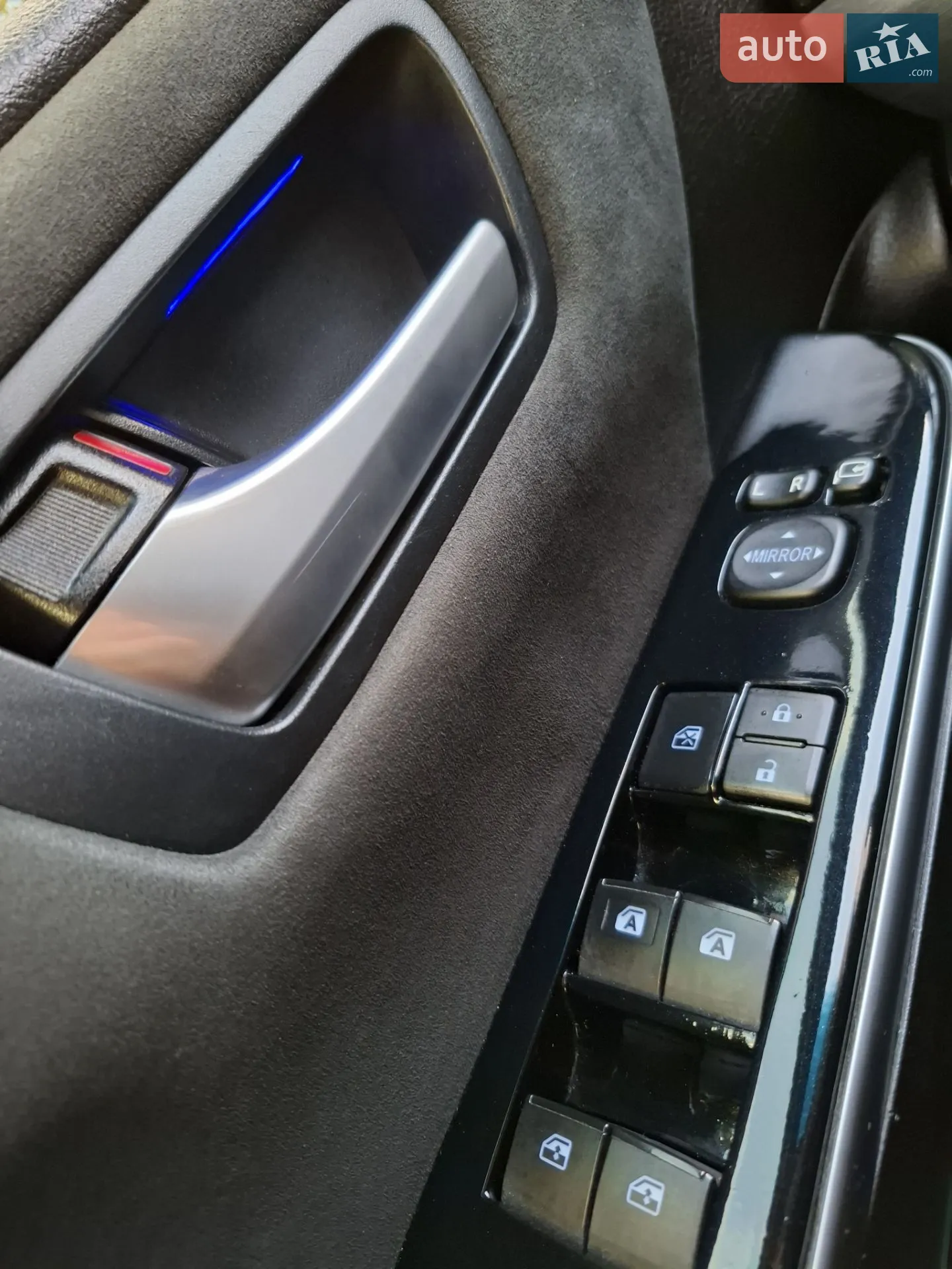 2016 Toyota Camry - мініатюра 21