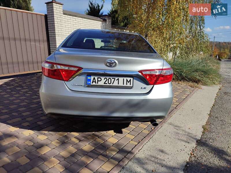 Седан Toyota Camry 2016 в Запоріжжі