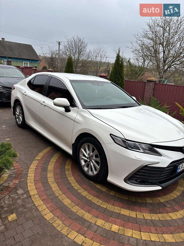 Седан Toyota Camry 2021 в Львове