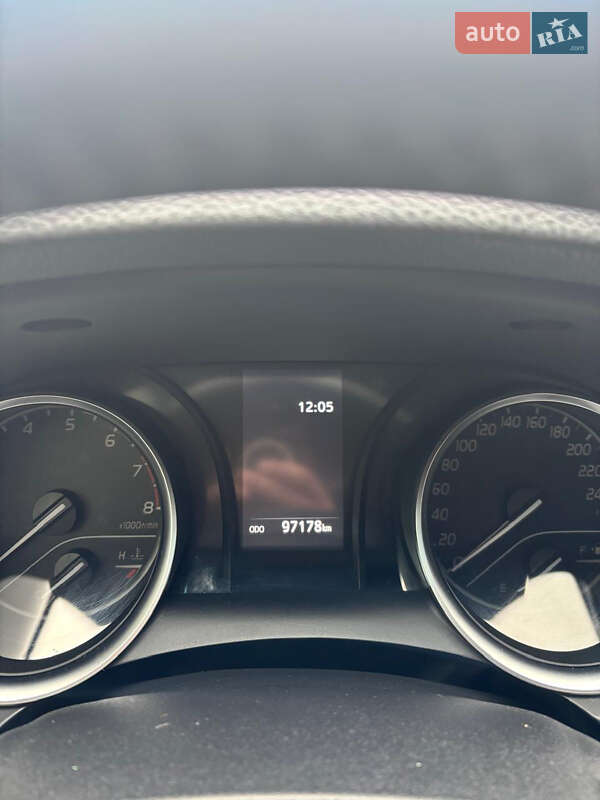 Седан Toyota Camry 2021 в Львове