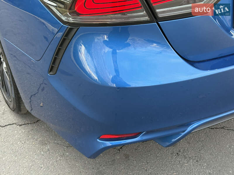 Седан Toyota Camry 2017 в Дніпрі