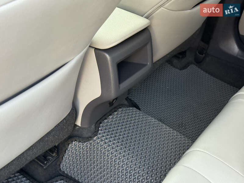 Седан Toyota Camry 2017 в Дніпрі