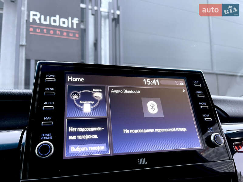 Седан Toyota Camry 2021 в Киеве