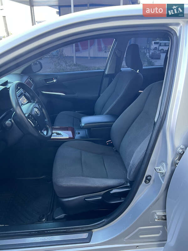 Седан Toyota Camry 2011 в Тернополі