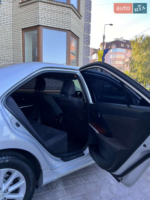 Седан Toyota Camry 2011 в Тернополі