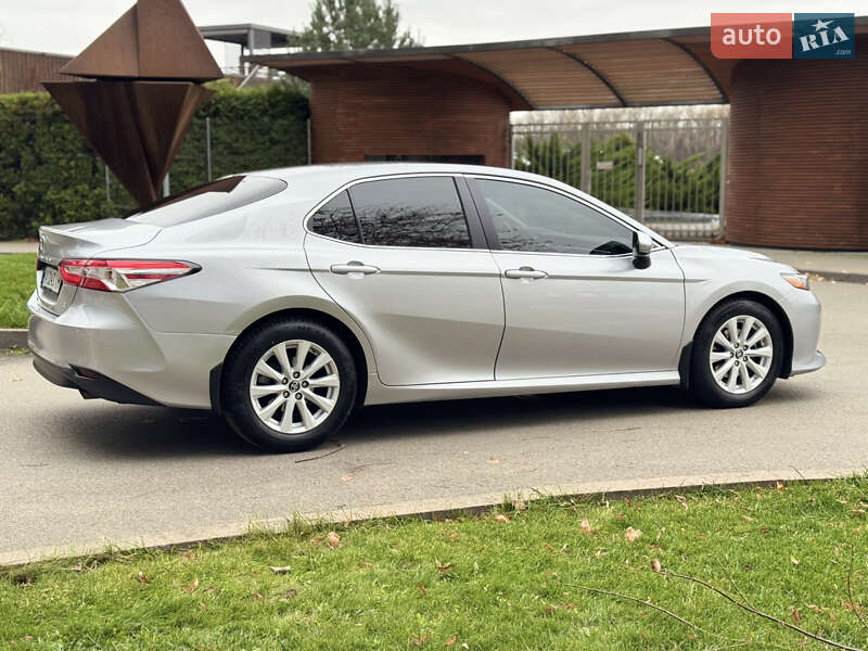 Седан Toyota Camry 2018 в Киеве фото 7 Седан Toyota Camry 2018 в Киеве