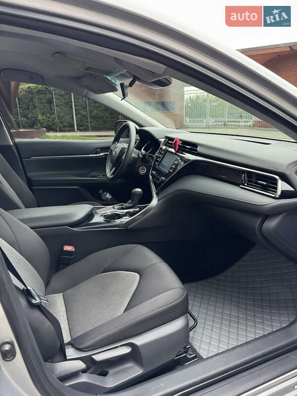 Седан Toyota Camry 2018 в Киеве фото 13 Седан Toyota Camry 2018 в Киеве