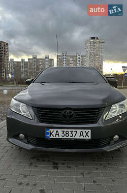 Седан Toyota Camry 2012 в Киеве