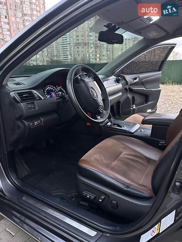 Седан Toyota Camry 2012 в Києві фото 10 Седан Toyota Camry 2012 в Києві