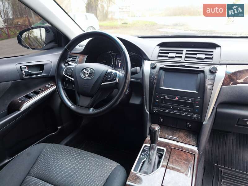 Седан Toyota Camry 2016 в Смеле