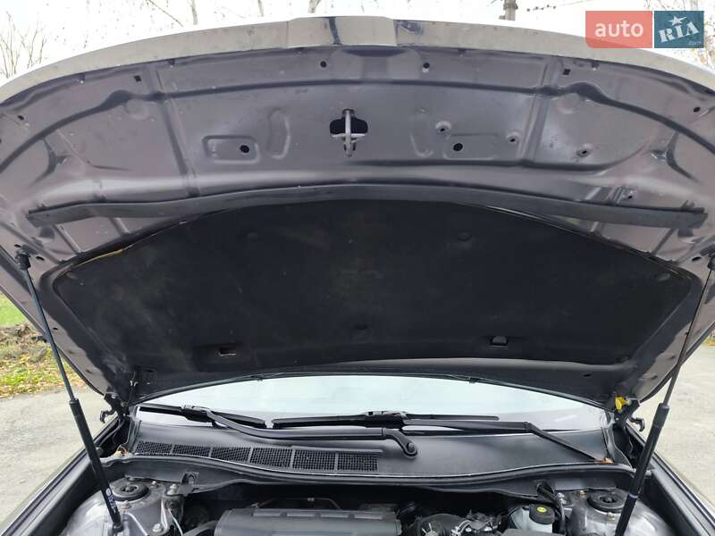 Седан Toyota Camry 2016 в Смеле