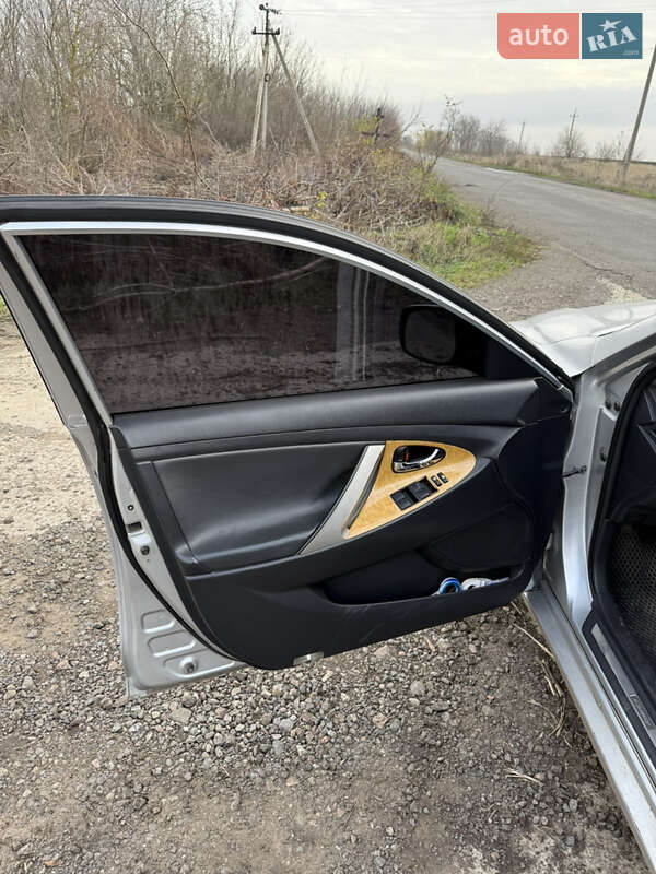 Седан Toyota Camry 2007 в Кривом Озере