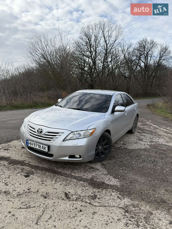 Седан Toyota Camry 2007 в Кривом Озере
