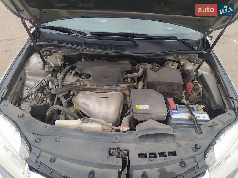 Седан Toyota Camry 2015 в Львове