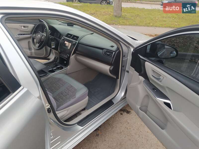 Седан Toyota Camry 2015 в Львове