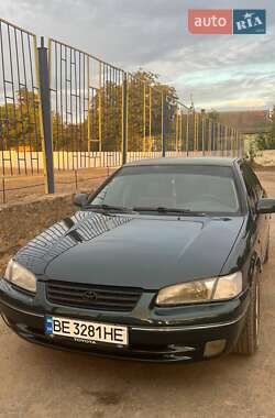 Седан Toyota Camry 1997 в Новой Одессе