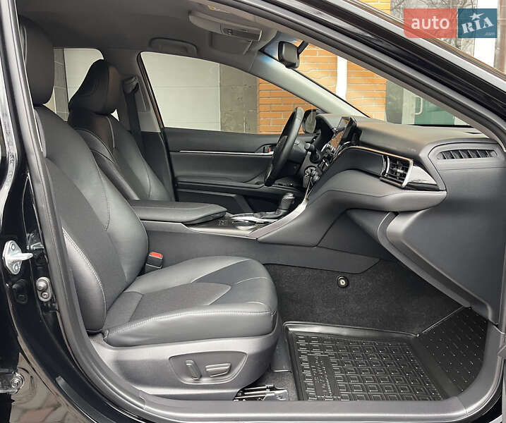 Седан Toyota Camry 2021 в Киеве фото 32 Седан Toyota Camry 2021 в Киеве