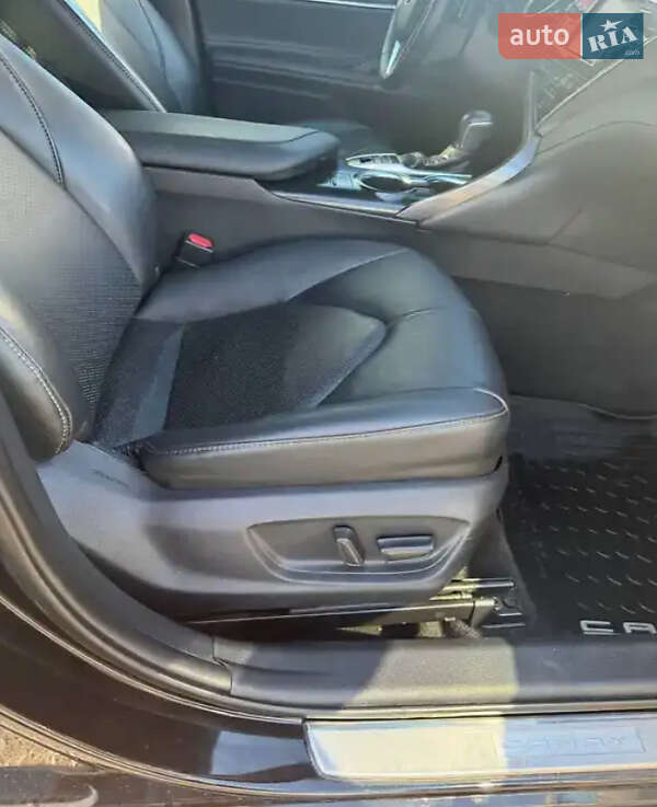 Седан Toyota Camry 2017 в Тернополі