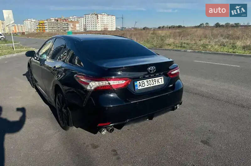Седан Toyota Camry 2017 в Тернополі