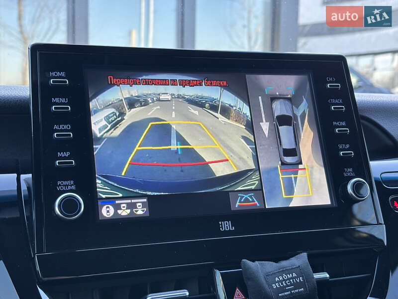 Седан Toyota Camry 2021 в Киеве